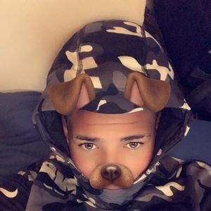 Meet your Posher, Deion